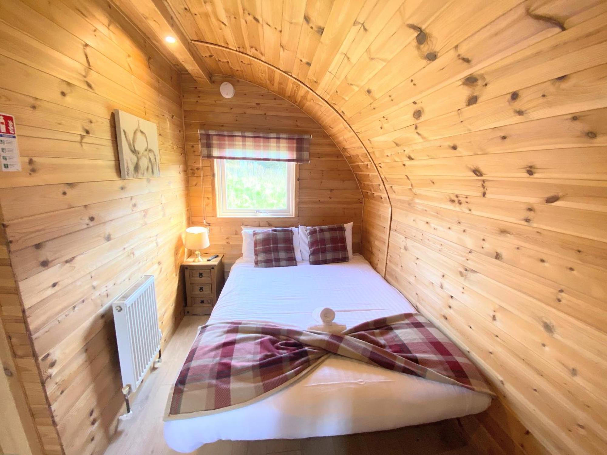 Pond View Pod 1 With Outdoor Hot Tub - Fife - Loch Leven - Lomond Hills Villa Kelty Exterior photo